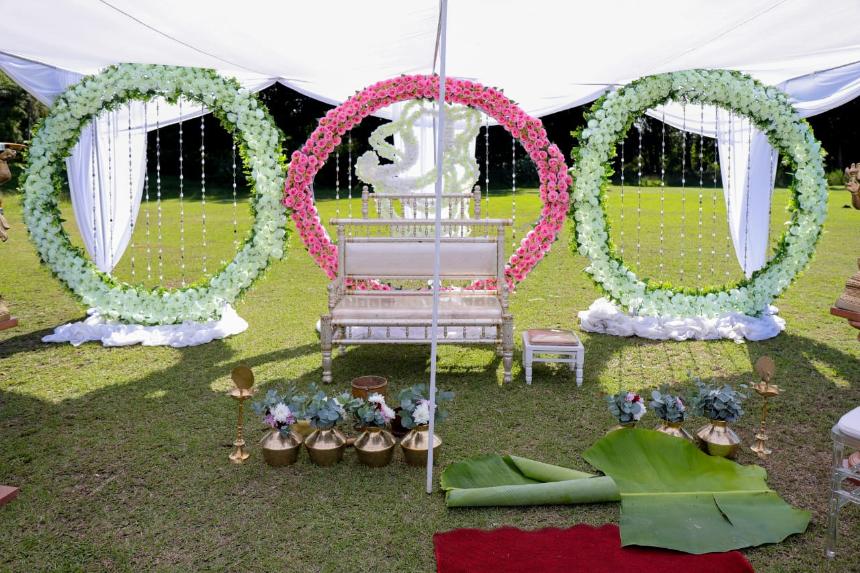 floral ring set with floral ganesha